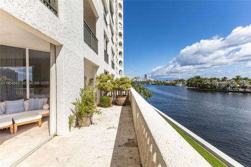 apt-204-20165 Ne 39th Pl, Aventura, FL, 33180-3424 | Card Image
