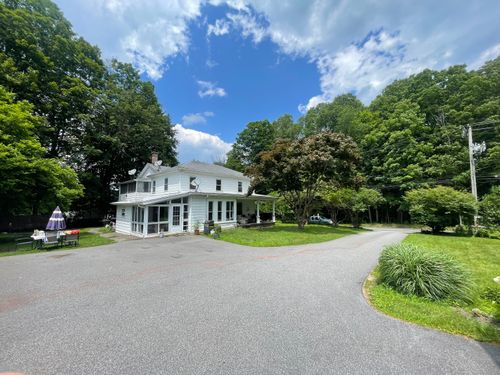267 Rockwell St, Winsted, CT, 06098-1946 | Card Image