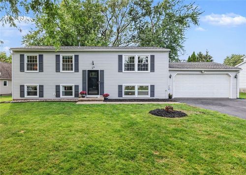 16 Strussenberg Dr, Hilton, NY, 14468-1027 | Card Image