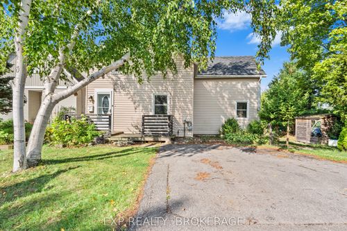 590 Queen St, Gananoque, ON, K7G2B1 | Card Image