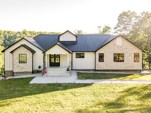 1058 Paiute Trl, Pegram, TN, 37143-4200 | Card Image