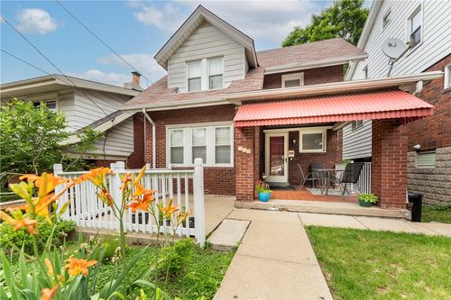 749 Rossmore Ave, Brookline, PA, 15226-1640 | Card Image