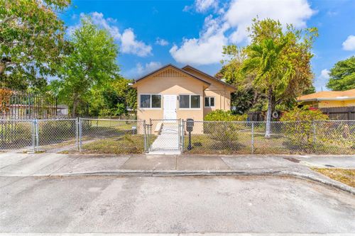 1521 Nw 51st St, Miami, FL, 33142-4171 | Card Image