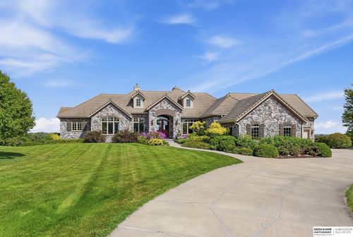 1586 Avignon Cir, Yutan, NE, 68073-3080 | Card Image