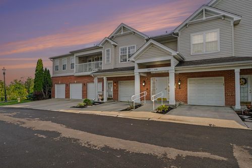 1186 Periwinkle Dr, Florence, KY, 41042-6901 | Card Image