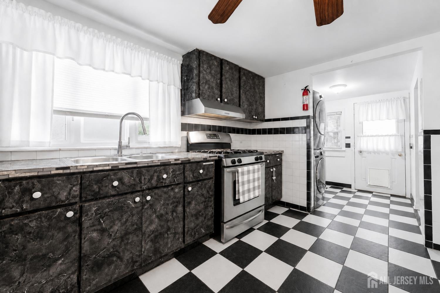 Residential in Perth Amboy 2