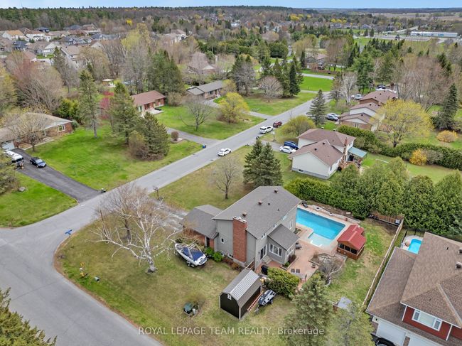 129 Ridgeview Dr, House other with 5 bedrooms, 3 bathrooms and 4 parking in Carp ON | Image 44