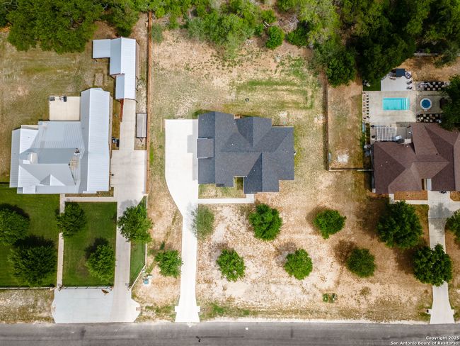177 E Short Meadow Dr, House other with 4 bedrooms, 4 bathrooms and null parking in Lytle TX | Image 47