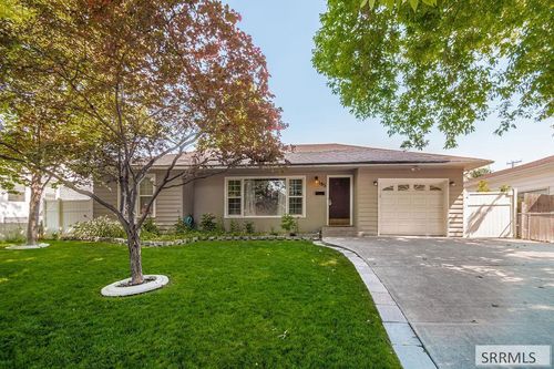 185 E 25th St, Idaho Falls, ID, 83404-6917 | Card Image