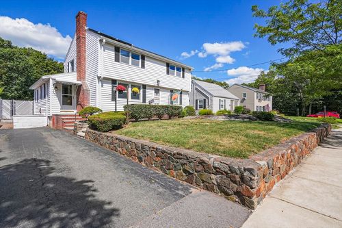 80 Woodcliff Rd, Quincy, MA, 02169-7421 | Card Image