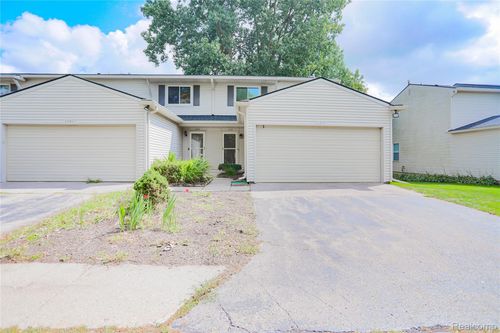 1355 Lochaven Rd, Waterford, MI, 48327-4250 | Card Image
