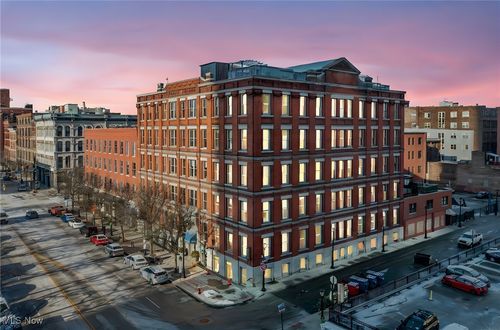 apt-317-408 W Saint Clair Ave, Cleveland, OH, 44113-1521 | Card Image