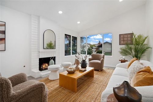 2181 Maple Ct, Tustin, CA, 92780-6915 | Card Image