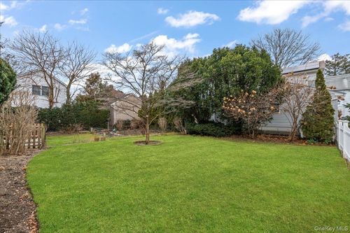 13 Elm St, Spring Valley, NY, 10977-8315 | Card Image