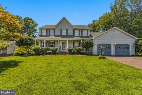 1305 Greenmont Dr, WALDORF, MD, 20601-3938 | Card Image