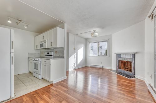 101-620 Blackford St, New Westminster, BC, V3M1R6 | Card Image