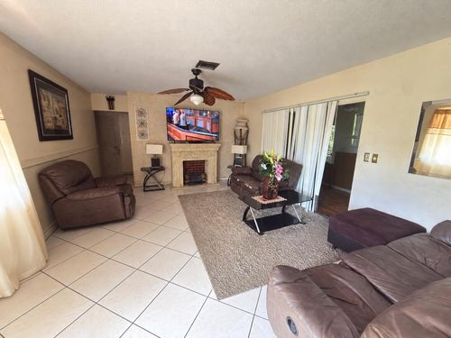 1600 Nw 47th Ave, Lauderhill, FL, 33313-5545 | Card Image