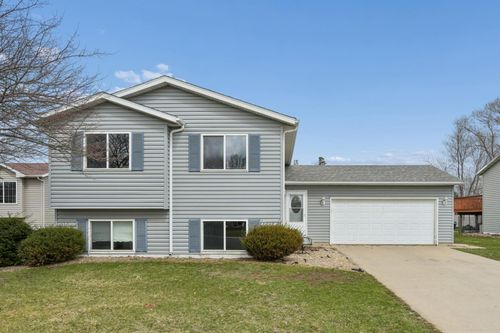 105 Capelle St, Spring Valley, MN, 55975-1038 | Card Image