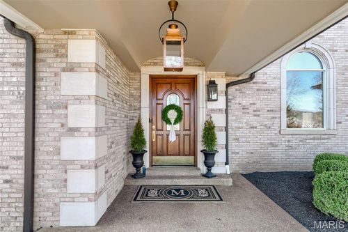 208 Saint Georges Dr, Saint Albans, MO, 63073-1106 | Card Image
