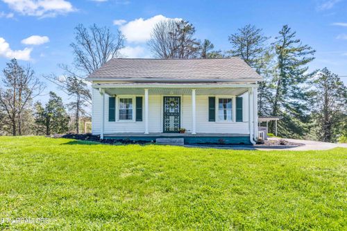 6102 Stormer Rd, Knoxville, TN, 37918-6109 | Card Image