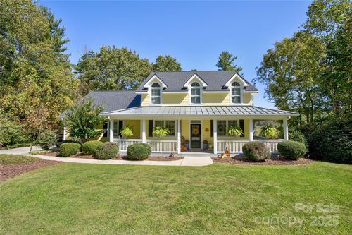 3 Chickadee Ln, Fairview, NC, 28730-6100 | Card Image