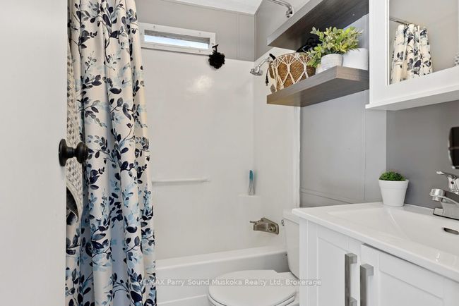 2 Av Holland, House other with 2 bedrooms, 1 bathrooms and 4 parking in Byng Inlet ON | Image 21