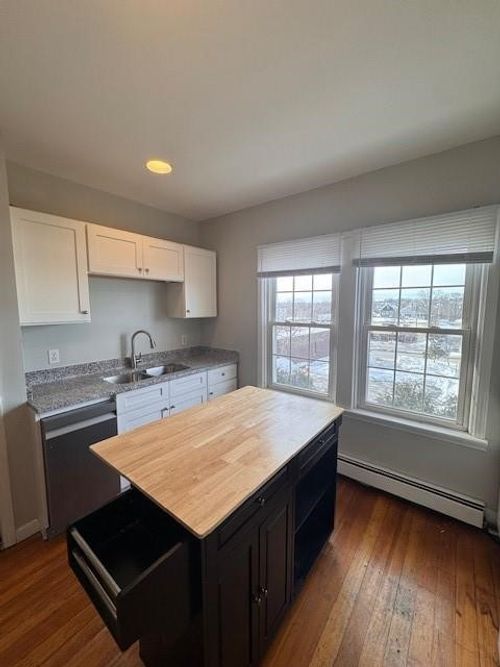 2-17 6th St, Providence, RI, 02906-2826 | Card Image