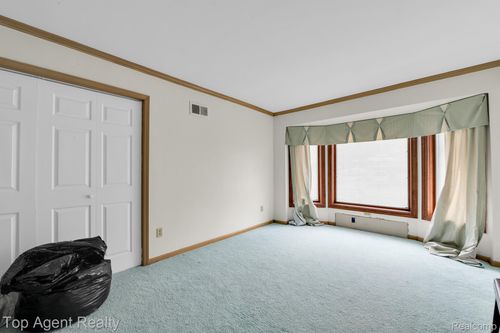 36906 Brittany Hill Dr, Farmington, MI, 48335-2910 | Card Image