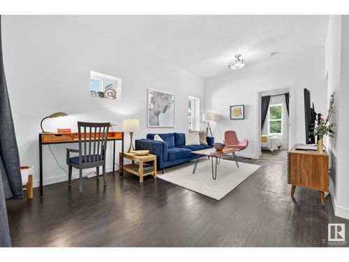 11333 89 St Nw, Edmonton, AB, T5B3T5 | Card Image