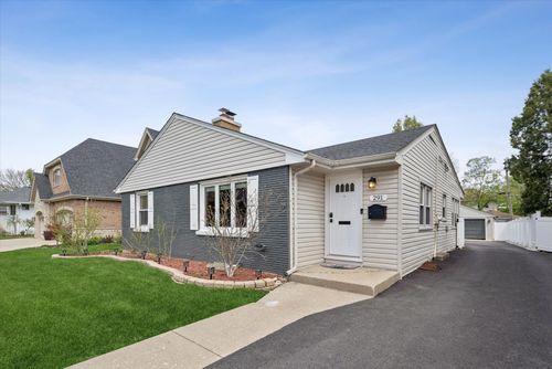 291 N Maple Ave, Elmhurst, IL, 60126-2332 | Card Image