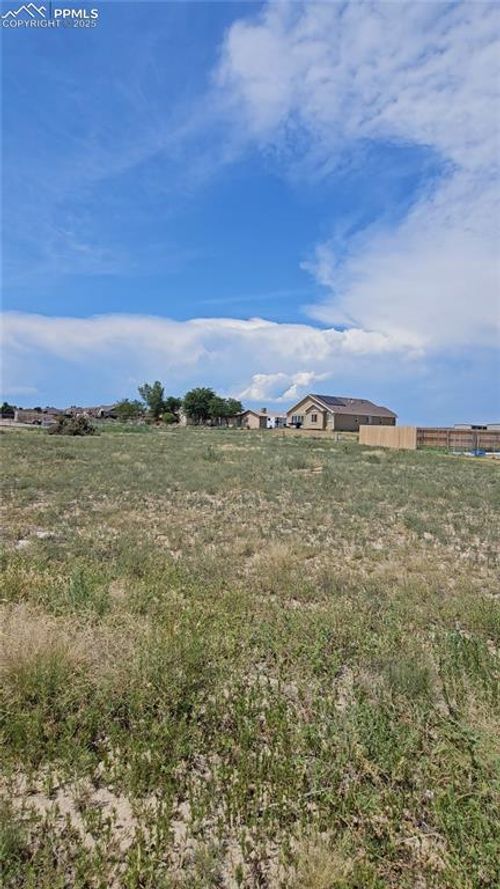 242 W Calle De Camelia, Pueblo, CO, 81007-6064 | Card Image