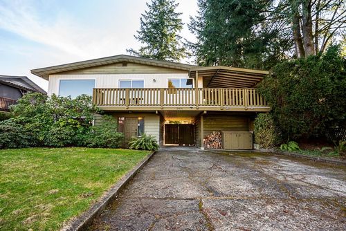 21674 Manor Ave, Maple Ridge, BC, V2X7L6 | Card Image