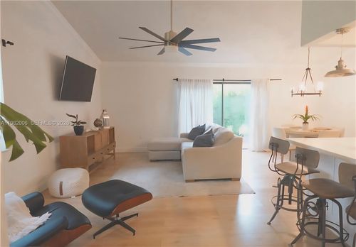 15a-11491 Sw 109th Rd, Miami, FL, 33176-8455 | Card Image