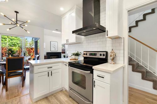 226 Birch Creek Dr, Pleasanton, CA, 94566-6781 | Card Image