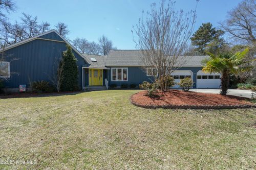102 Rattan Ln, Morehead City, NC, 28557-9677 | Card Image