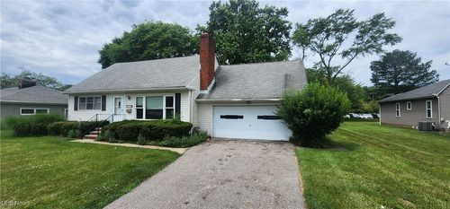 2194 Hawkins Rd, Westlake, OH, 44145-4223 | Card Image