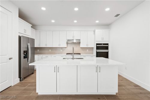 8925 Oceana Way, Naples, FL, 34114-2972 | Card Image