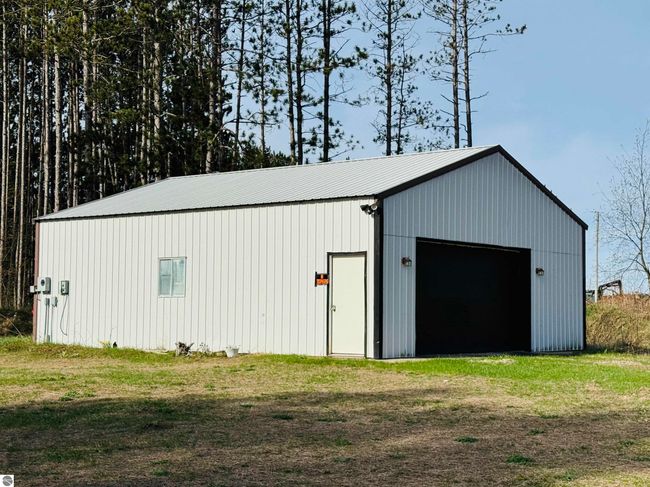 9925 W 16 Rd, Home with 0 bedrooms, 0 bathrooms and null parking in Mesick MI | Image 9
