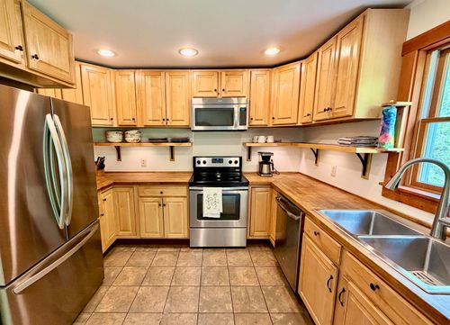 2572 Morse Hill Road, Dorset, VT, 05251 | Card Image