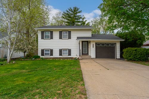 805 S Grove St, Normal, IL, 61761-2840 | Card Image