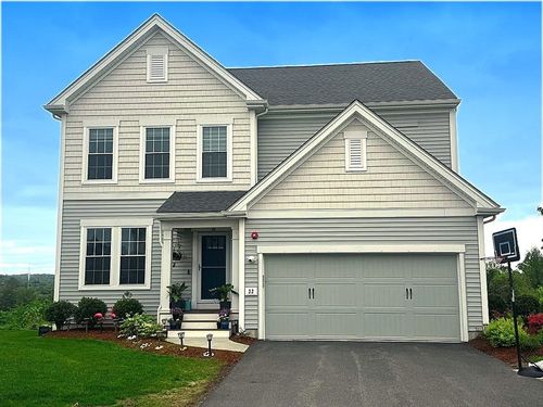 33-33 Poplar Ln, Hopkinton, MA, 01748-1329 | Card Image