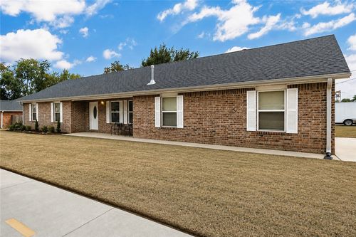 553 Dallas St Sw, Gravette, AR, 72736-9582 | Card Image