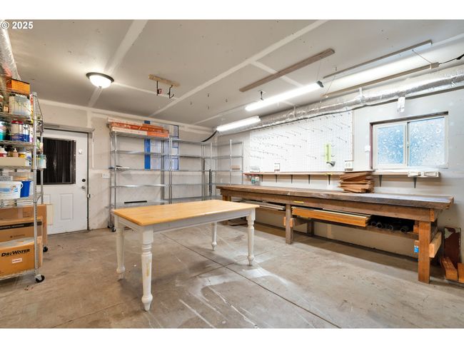 1710 Norkenzie Rd, House other with 3 bedrooms, 2 bathrooms and 1 parking in Eugene OR | Image 33