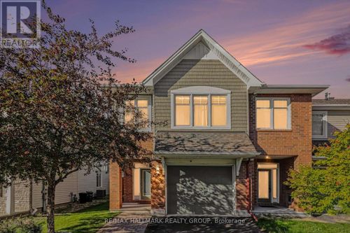 768 White Alder Avenue, Townhouse with 3 bedrooms, 3 bathrooms and 3 parking in Ottawa ON | Card Image
