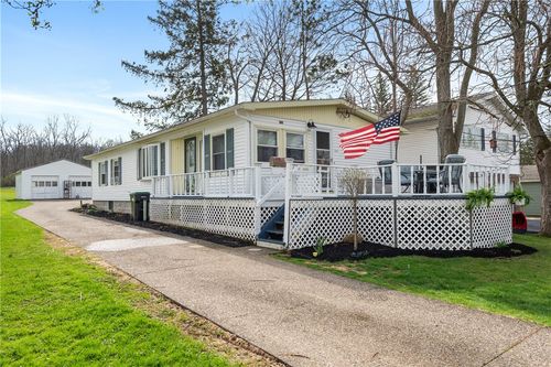 4753 E Lake Rd, Livonia, NY, 14487-9758 | Card Image