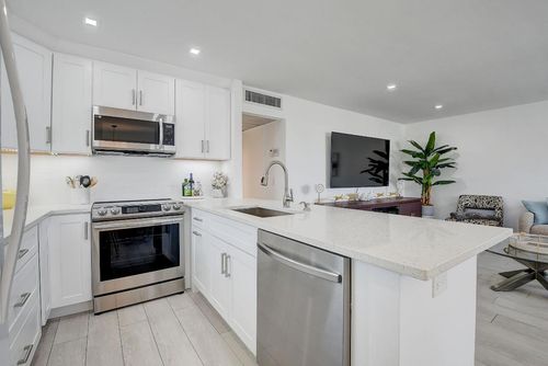 461 Brittany J, Delray Beach, FL, 33446-1141 | Card Image