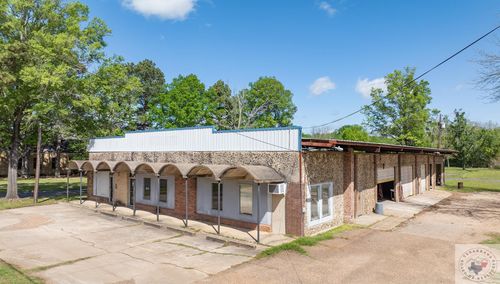 1605 E Avenue A, Hooks, TX, 75561-5307 | Card Image
