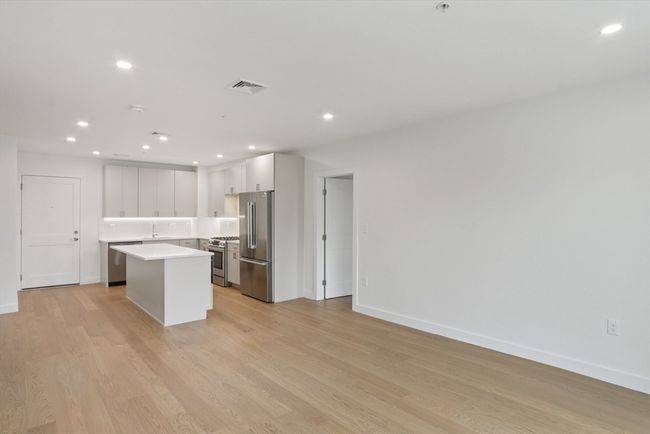 STE-306 - 256 Dorchester St, Condo with 2 bedrooms, 2 bathrooms and null parking in Boston MA | Image 10