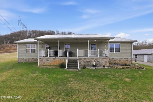 7001 Calvary Way, Corryton, TN, 37721-3592 | Card Image