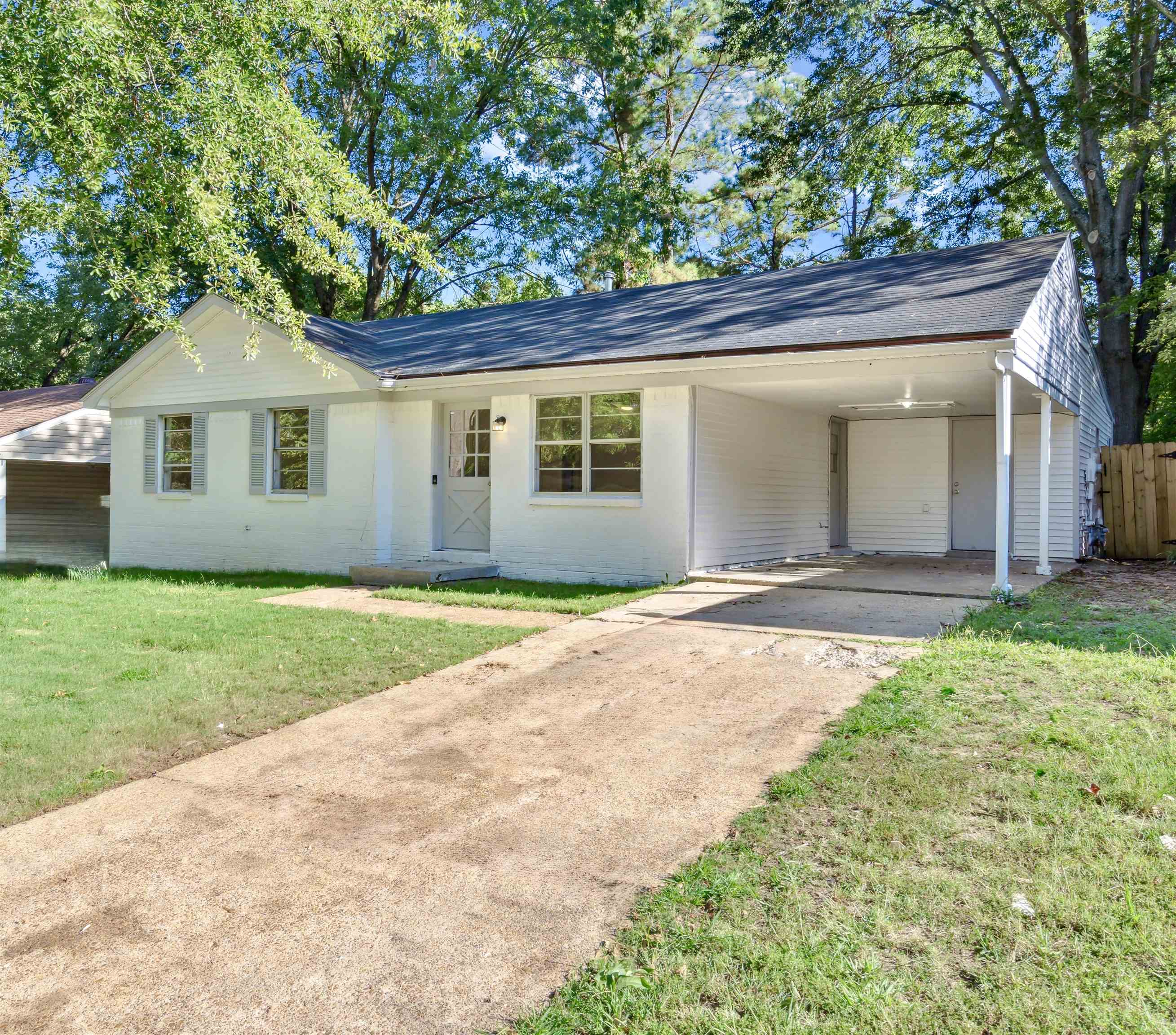 Sweet Springs Dr, Memphis, TN 38128